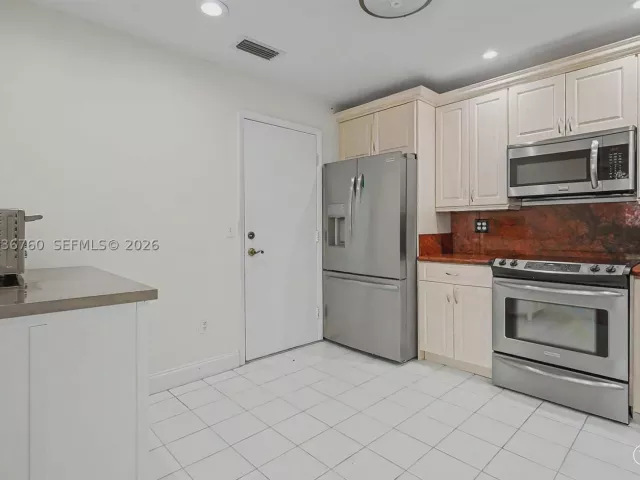 Продажа дома по адресу 10994 Neptune Dr - фото 8867214