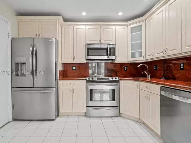 Продажа дома по адресу 10994 Neptune Dr - фото 8867216