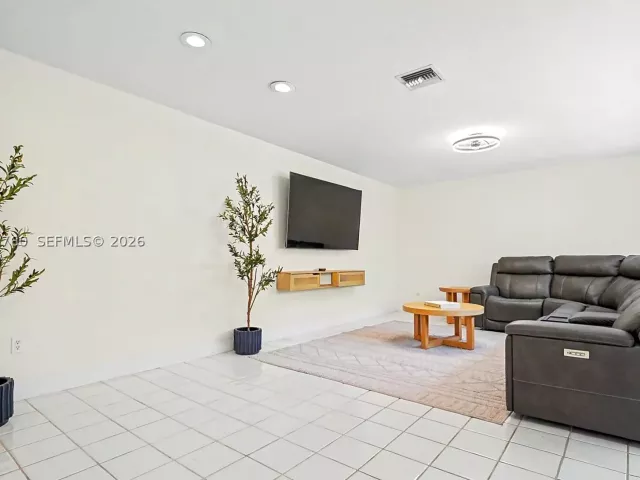 Продажа дома по адресу 10994 Neptune Dr - фото 8867204