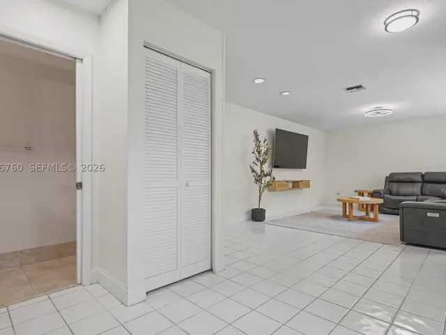Продажа дома по адресу 10994 Neptune Dr - фото 8867205