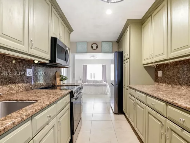 Продажа дома по адресу 13391 SW 78th St - фото 8900678