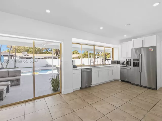 Продажа дома по адресу 3460 N 46th Ave - фото 8885702