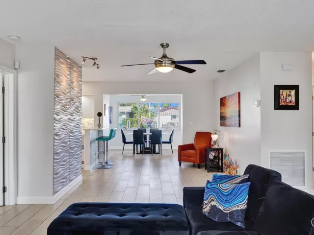Продажа дома по адресу 2265 SE 12th Street - фото 8896711