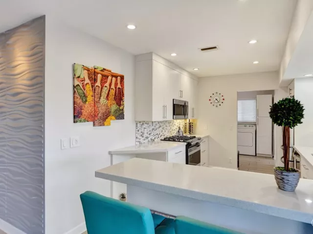 Продажа дома по адресу 2265 SE 12th Street - фото 8896720