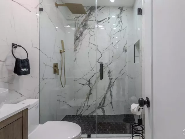 Продажа дома по адресу 2633 NW Taft Street - фото 8132874