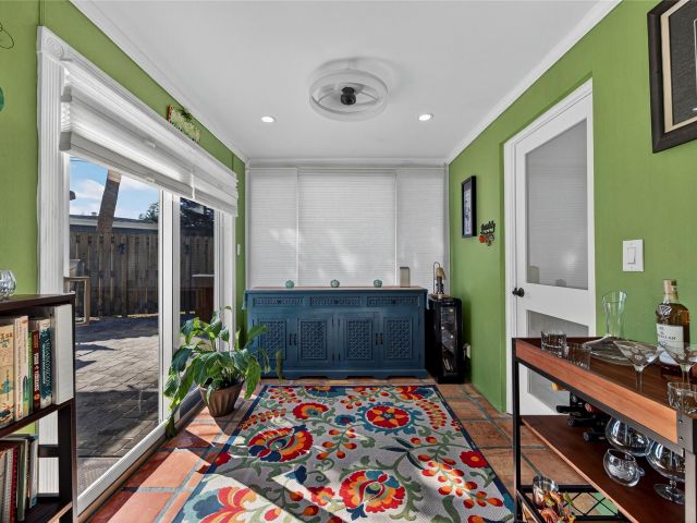Продажа дома по адресу 40 SW 9th Court - фото 8136308