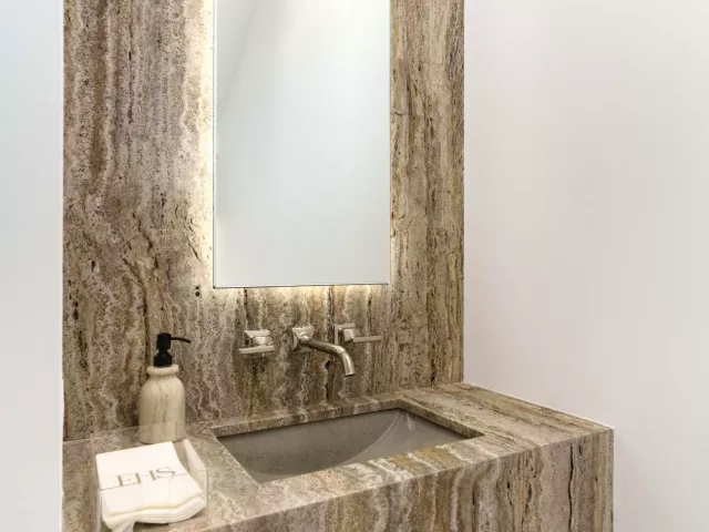 Продажа дома по адресу 720 NW 3rd Avenue - фото 9376067