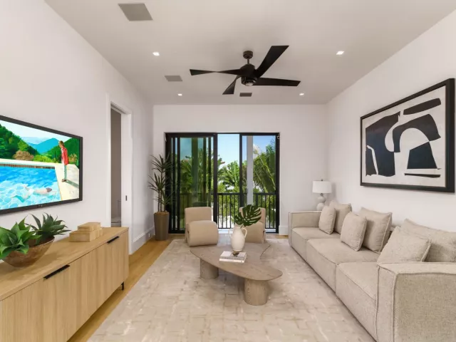 Продажа дома по адресу 720 NW 3rd Avenue - фото 9376068