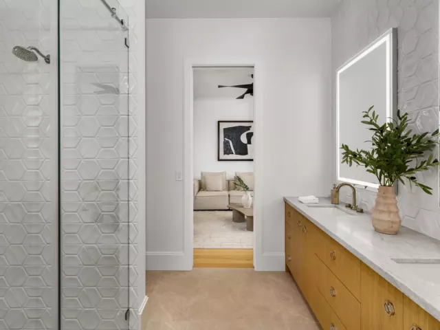 Продажа дома по адресу 720 NW 3rd Avenue - фото 9376074