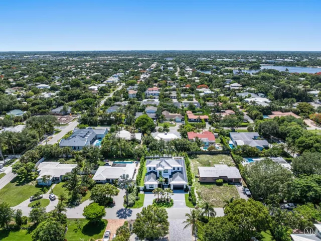 Продажа дома по адресу 720 NW 3rd Avenue - фото 9376087