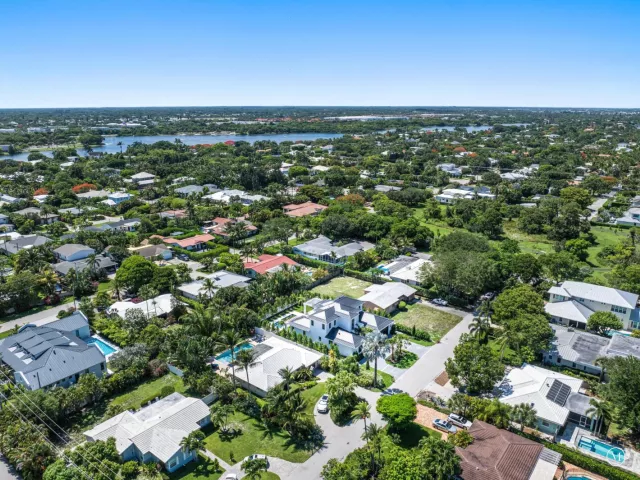 Продажа дома по адресу 720 NW 3rd Avenue - фото 9376088