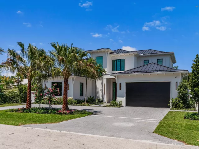 Продажа дома по адресу 720 NW 3rd Avenue - фото 9376100