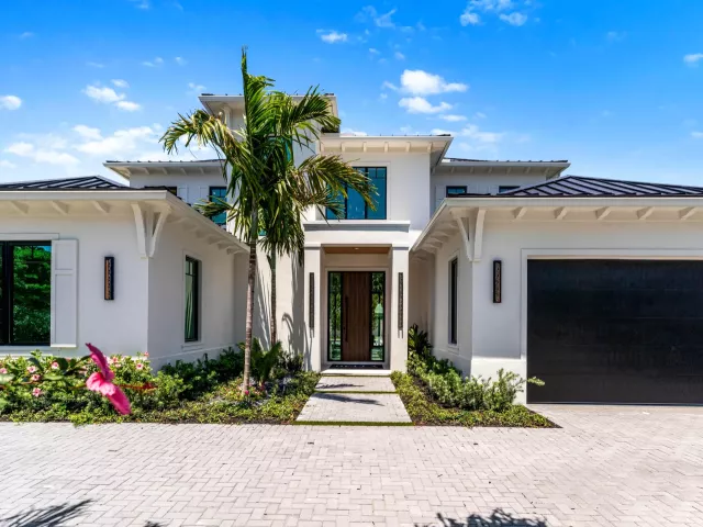 Продажа дома по адресу 720 NW 3rd Avenue - фото 9376107