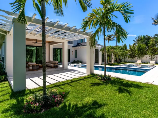 Продажа дома по адресу 720 NW 3rd Avenue - фото 9376108