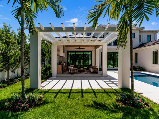 Продажа дома по адресу 720 NW 3rd Avenue - фото 9376109
