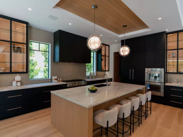 Продажа дома по адресу 720 NW 3rd Avenue - фото 9376058