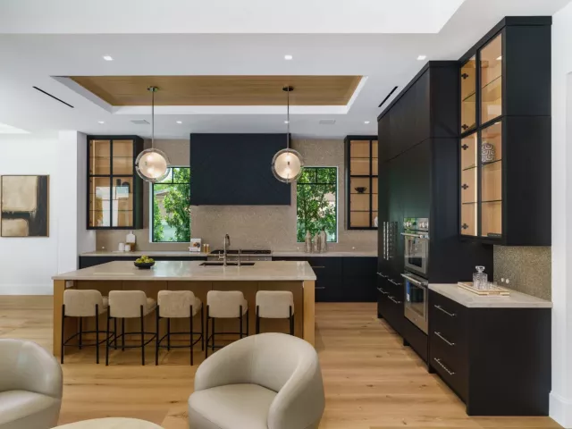 Продажа дома по адресу 720 NW 3rd Avenue - фото 9376059