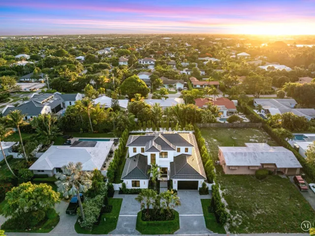 Продажа дома по адресу 720 NW 3rd Avenue - фото 9376125