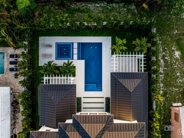 Продажа дома по адресу 720 NW 3rd Avenue - фото 9376126