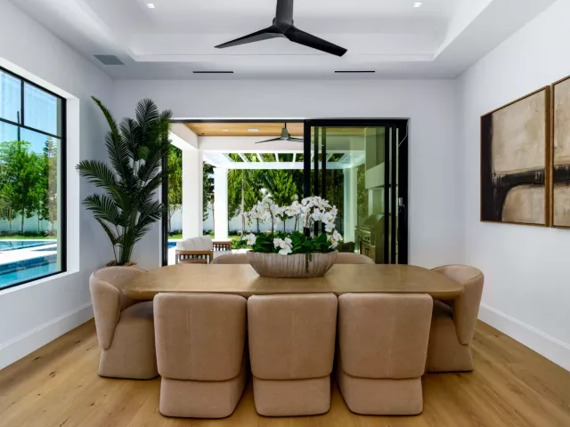 Продажа дома по адресу 720 NW 3rd Avenue - фото 9376061