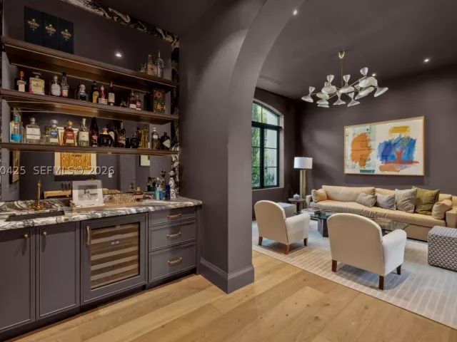 Продажа дома по адресу 545 San Antonio Ave - фото 8894809