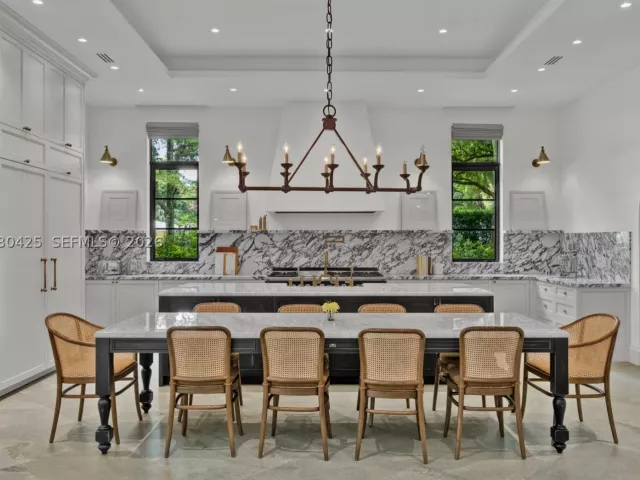 Продажа дома по адресу 545 San Antonio Ave - фото 8894802