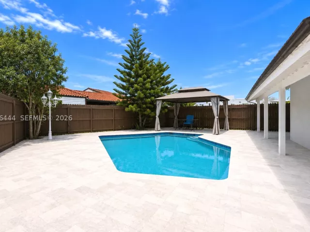 Продажа дома по адресу 13263 SW 9th Ter - фото 9154726