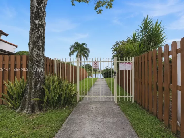 Продажа дома по адресу 13263 SW 9th Ter - фото 9154728