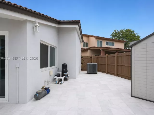 Продажа дома по адресу 13263 SW 9th Ter - фото 9154730