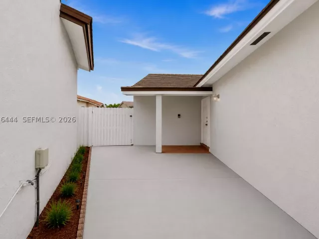 Продажа дома по адресу 13263 SW 9th Ter - фото 9154738