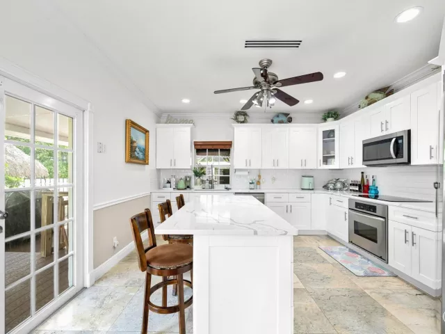 Продажа дома по адресу 1111 Cherlynn Terrace - фото 8901358