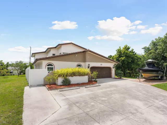 Продажа дома по адресу 1111 Cherlynn Terrace - фото 8901347