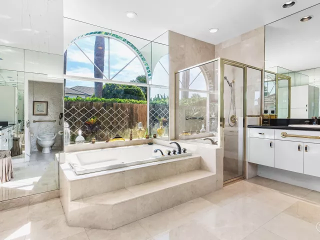 Продажа дома по адресу 17571 Bocaire Way - фото 9039365
