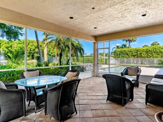 Продажа дома по адресу 17571 Bocaire Way - фото 9039368