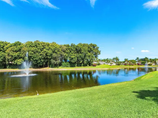 Продажа дома по адресу 17571 Bocaire Way - фото 9039373