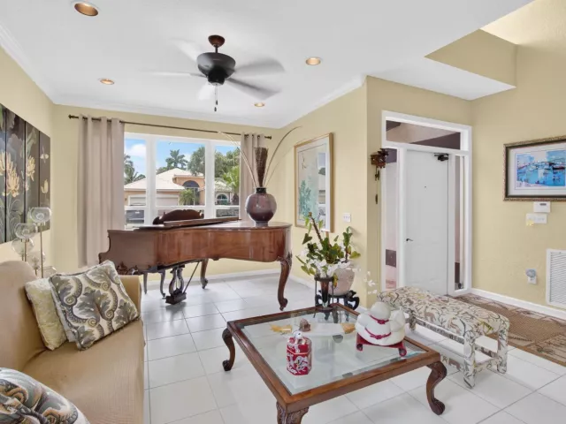 Продажа дома по адресу 13494 Carrick Green Court - фото 8901887