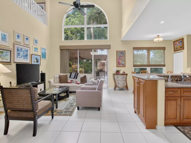 Продажа дома по адресу 13494 Carrick Green Court - фото 8901893