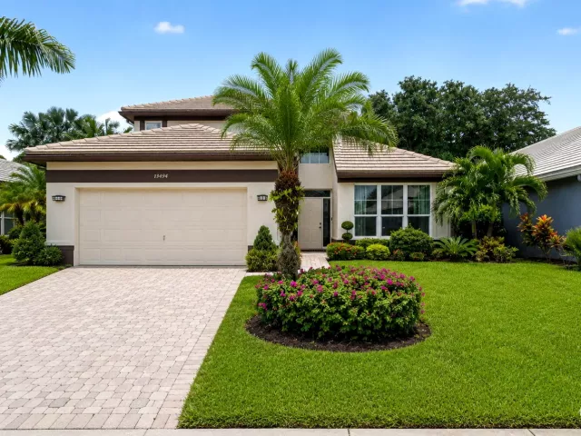 Продажа дома по адресу 13494 Carrick Green Court - фото 8901878