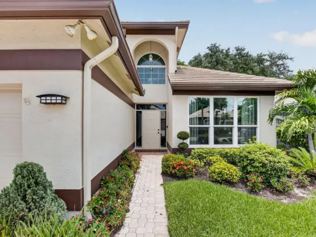 Продажа дома по адресу 13494 Carrick Green Court - фото 8901881