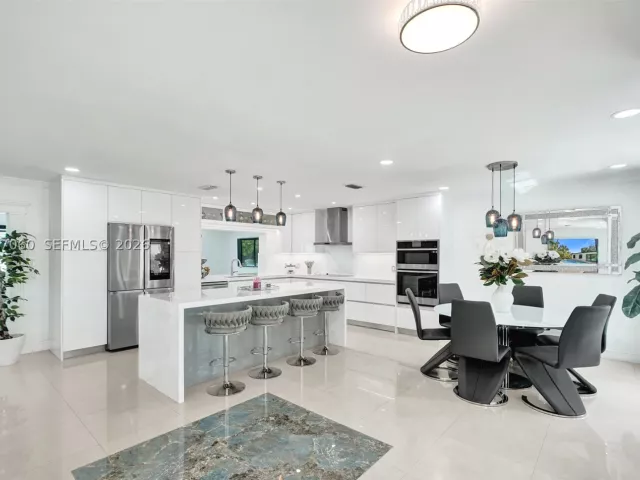 Продажа дома по адресу 5112 SW 87th Ave - фото 8879957