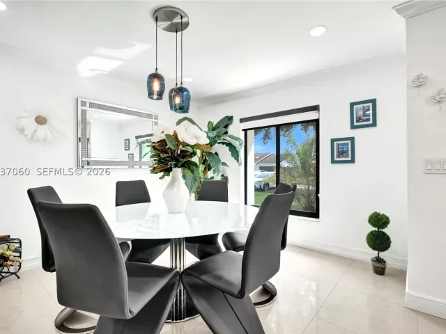 Продажа дома по адресу 5112 SW 87th Ave - фото 8879961