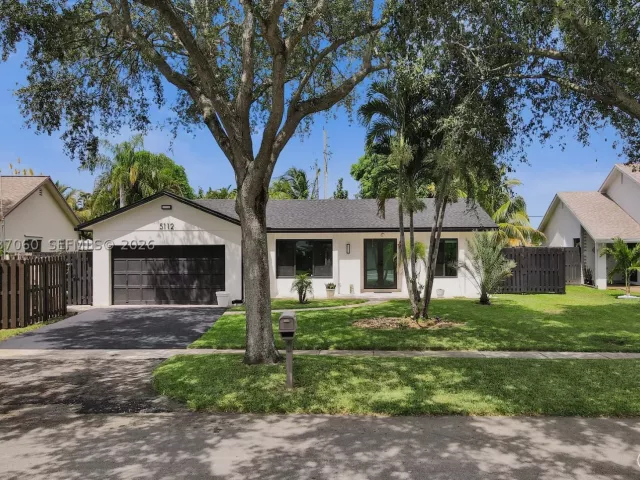 Продажа дома по адресу 5112 SW 87th Ave - фото 8879947