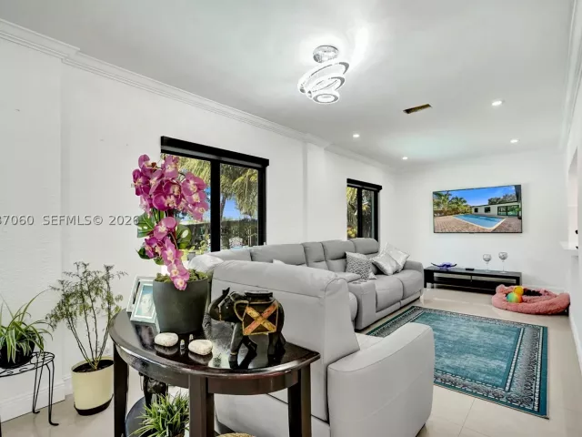 Продажа дома по адресу 5112 SW 87th Ave - фото 8879965