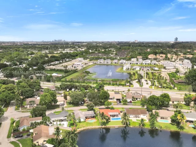 Продажа дома по адресу 5112 SW 87th Ave - фото 8879952