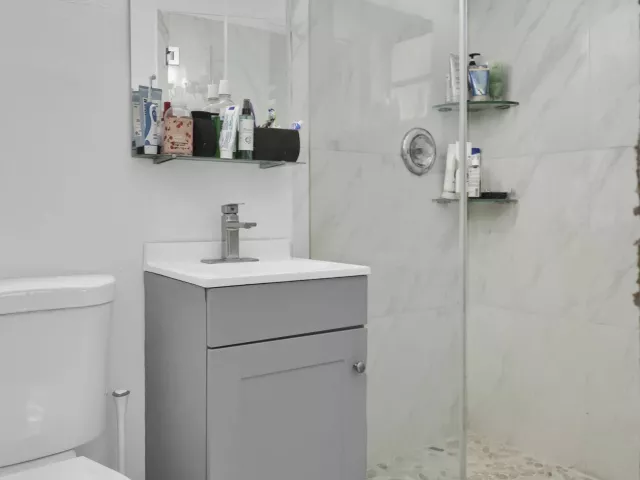 Продажа дома по адресу 27 NE 18th Street - фото 8920670