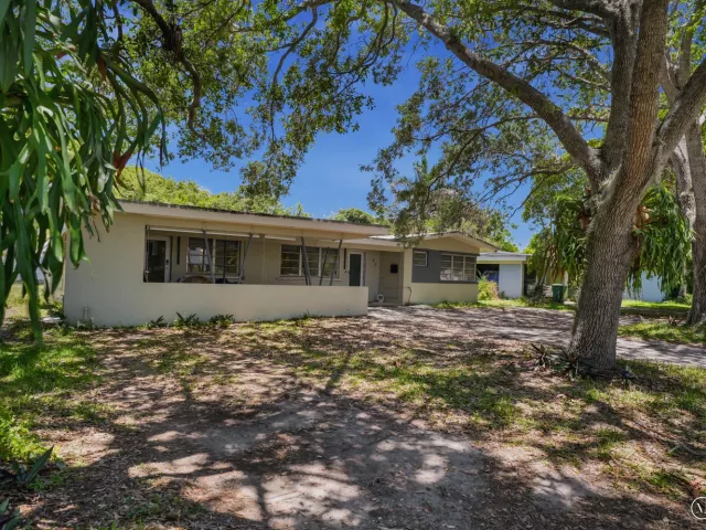 Продажа дома по адресу 27 NE 18th Street - фото 8920664