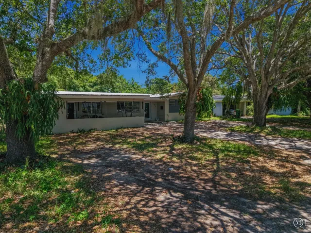 Продажа дома по адресу 27 NE 18th Street - фото 8920667