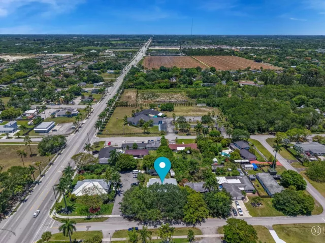 Продажа дома по адресу 27 NE 18th Street - фото 8920668