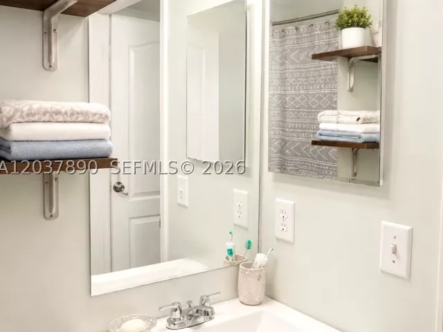 Продажа дома по адресу 14150 SW 120th Ct - фото 8337001