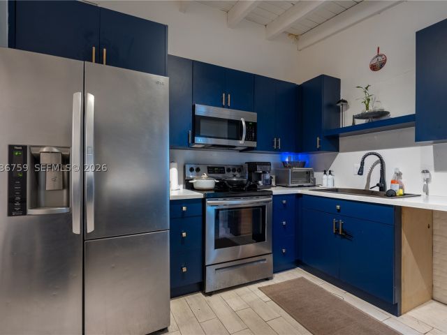Продажа дома по адресу 1260 NE 153rd St - фото 8677149